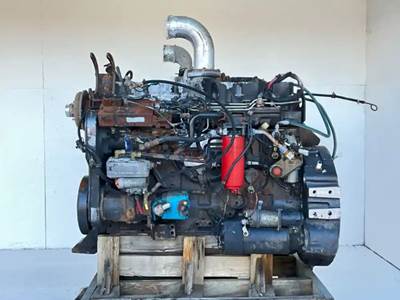 Cummins ISL Engine for a 2004 Autocar WX