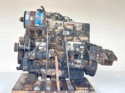 Cummins M11 Engine for a 2005 New Flyer D40 LF