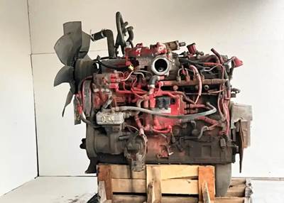 Cummins Engine - 260 HP, ARR/CPL 3153