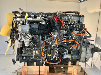 Detroit DD13 Engine for a 2017 Freightliner Cascadia 113