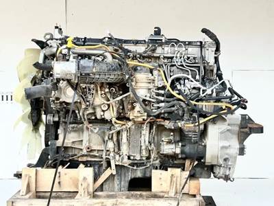 Detroit DD13 Engine for a 2022 Freightliner Cascadia 116 Day Cab