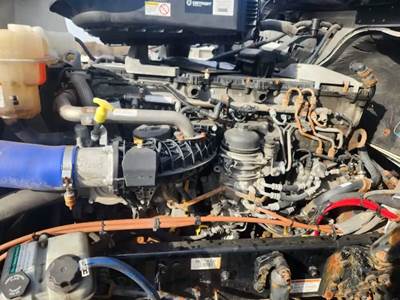 Detroit DD13 Engine for a 2021 Freightliner Cascadia 126