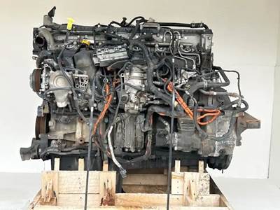 Detroit DD13 Engine for a 2017 Freightliner Cascadia 113