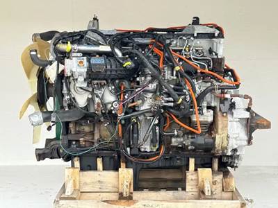 Detroit DD13 Engine for a 2016 Freightliner Cascadia 125