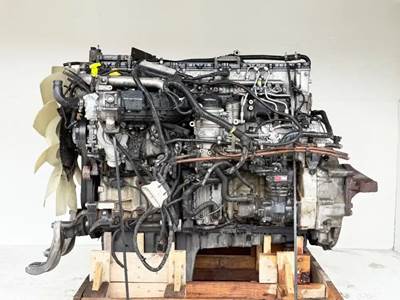 Detroit DD13 Engine for a 2015 Freightliner Cascadia 113