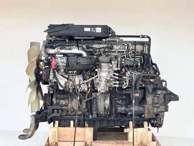 Detroit DD13 Engine for a 2014 Freightliner Cascadia 113