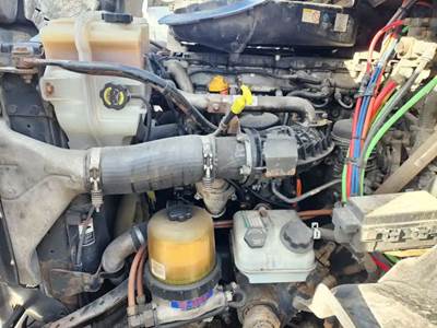 Detroit DD13 Engine for a 2017 Freightliner Cascadia 113
