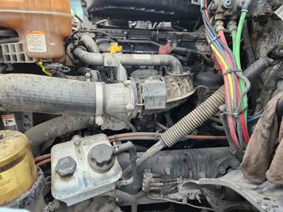 Detroit DD13 Engine for a 2019 Freightliner Cascadia 116 Day Cab