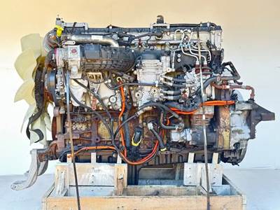 Detroit DD13 Engine for a 2015 Freightliner Cascadia 113