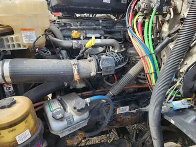 Detroit DD13 Engine for a 2019 Freightliner Cascadia 116 Day Cab