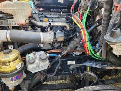 Detroit DD13 Engine for a 2019 Freightliner Cascadia 116 Day Cab