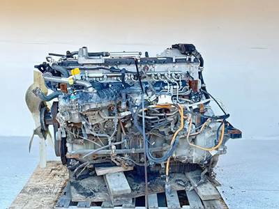 Detroit DD13 Engine for a 2025 Freightliner Cascadia 126