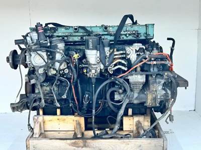 Detroit DD15 Engine for a 2013 Freightliner Cascadia 125