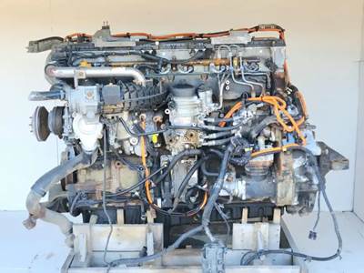 Detroit DD15 Engine for a 2016 Freightliner Cascadia 125