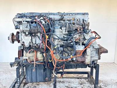 Detroit DD15 Engine for a 2014 Freightliner Cascadia 125