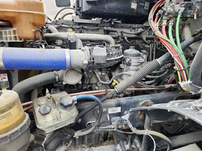 Detroit DD15 Engine for a 2019 Freightliner Cascadia 126
