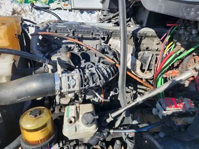 Detroit DD15 Engine for a 2015 Freightliner Cascadia 125