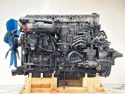 Detroit DD15 Engine for a 2014 Freightliner Cascadia 125