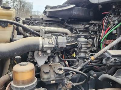 Detroit DD15 Engine for a 2014 Freightliner Cascadia 125