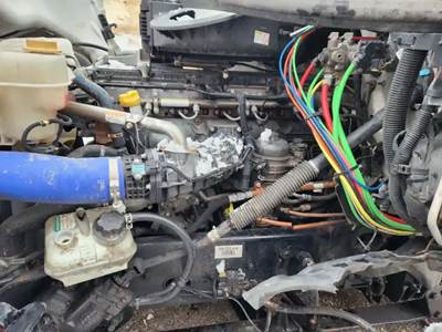 Detroit DD15 Engine for a 2022 Freightliner Cascadia 126