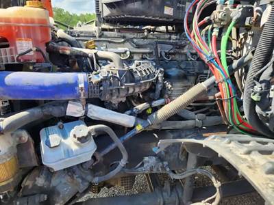 Detroit DD15 Engine for a 2023 Freightliner Cascadia 126