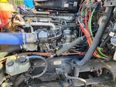 Detroit DD15 Engine for a 2020 Freightliner Cascadia 126