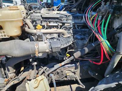 Detroit DD15 Engine for a 2019 Freightliner Cascadia 126