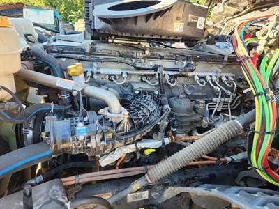 Detroit DD15 Engine for a 2024 Freightliner Cascadia 126