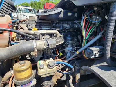 Detroit DD15 Engine for a 2017 Freightliner Cascadia 125
