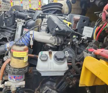 Detroit DD5 Engine for a 2020 Freightliner M2 106