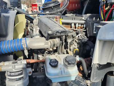 Detroit DD8 Engine for a 2021 Freightliner M2 106