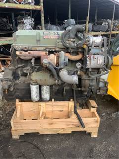 Detroit Series 60 Engine for a 2001 Freightliner CST120