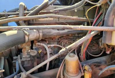Detroit Series 60 Engine for a 2005 Freightliner Columbia 120