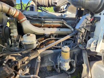 Detroit Series 60 Engine for a 2014 Peterbilt 389