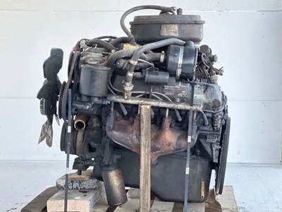 Ford 7.0 LITER 429 GAS Engine for a 1988 Ford F700