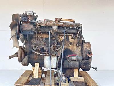 International DT466 Engine for a 1991 International 2554