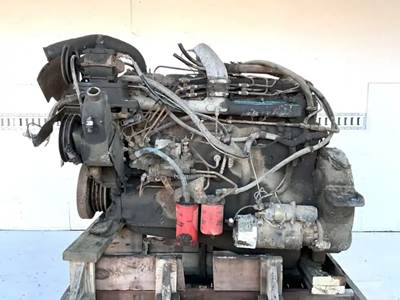 International DT466B Engine - 180 HP