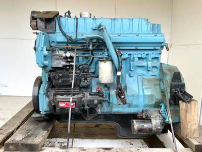 International DT466E Engine - 190 HP