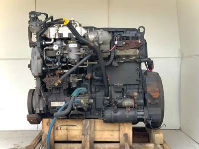 International MaxxForce DT Engine - 210 HP