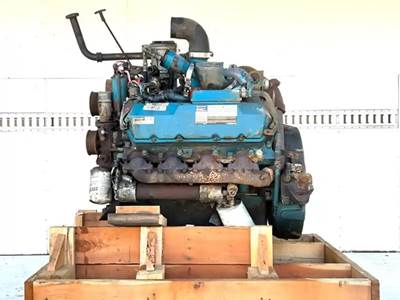 International T444E Engine