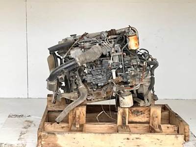 Isuzu 4HE1XS Engine for a 2004 Isuzu NPR-HD