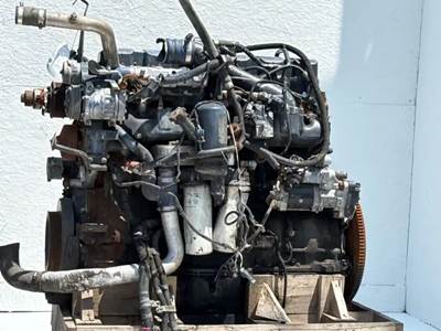 Mack AC 427 Engine for a 2004 Mack CH613