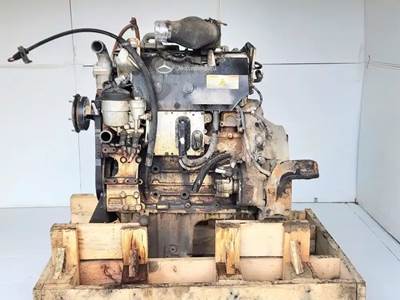 Mercedes-Benz MBE 900 Engine for a 2005 Freightliner MT45 Chassis
