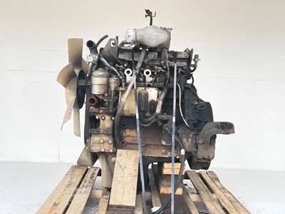 Mercedes-Benz MBE 900 Engine for a 2007 Freightliner MT45 Chassis