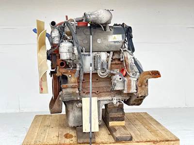 Mercedes-Benz MBE 900 Engine for a 2007 Freightliner MT45 Chassis