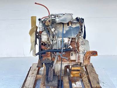 Mercedes-Benz MBE 900 Engine for a 2007 Freightliner MT45 Chassis