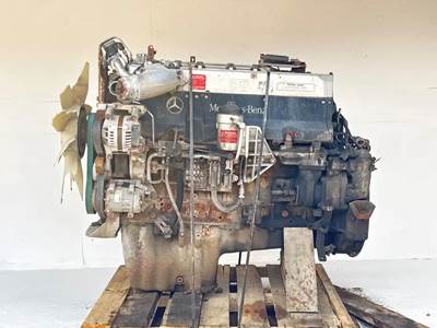 Mercedes-Benz OM460LA Engine - 450 HP