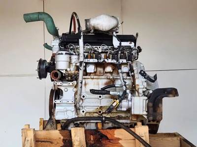 Mercedes-Benz OM904LA Engine for a 2005 Freightliner MT45 Chassis