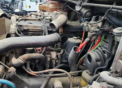 Mercedes-Benz OM906LA Engine for a 2005 Freightliner M2 106