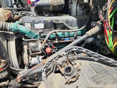 Volvo VED12 Engine for a 2006 Volvo VNL